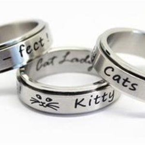 Unique! TOO CUTE!   Cat Lady      "Kitty Cats are Purr-Fect!"   Spinner Ring